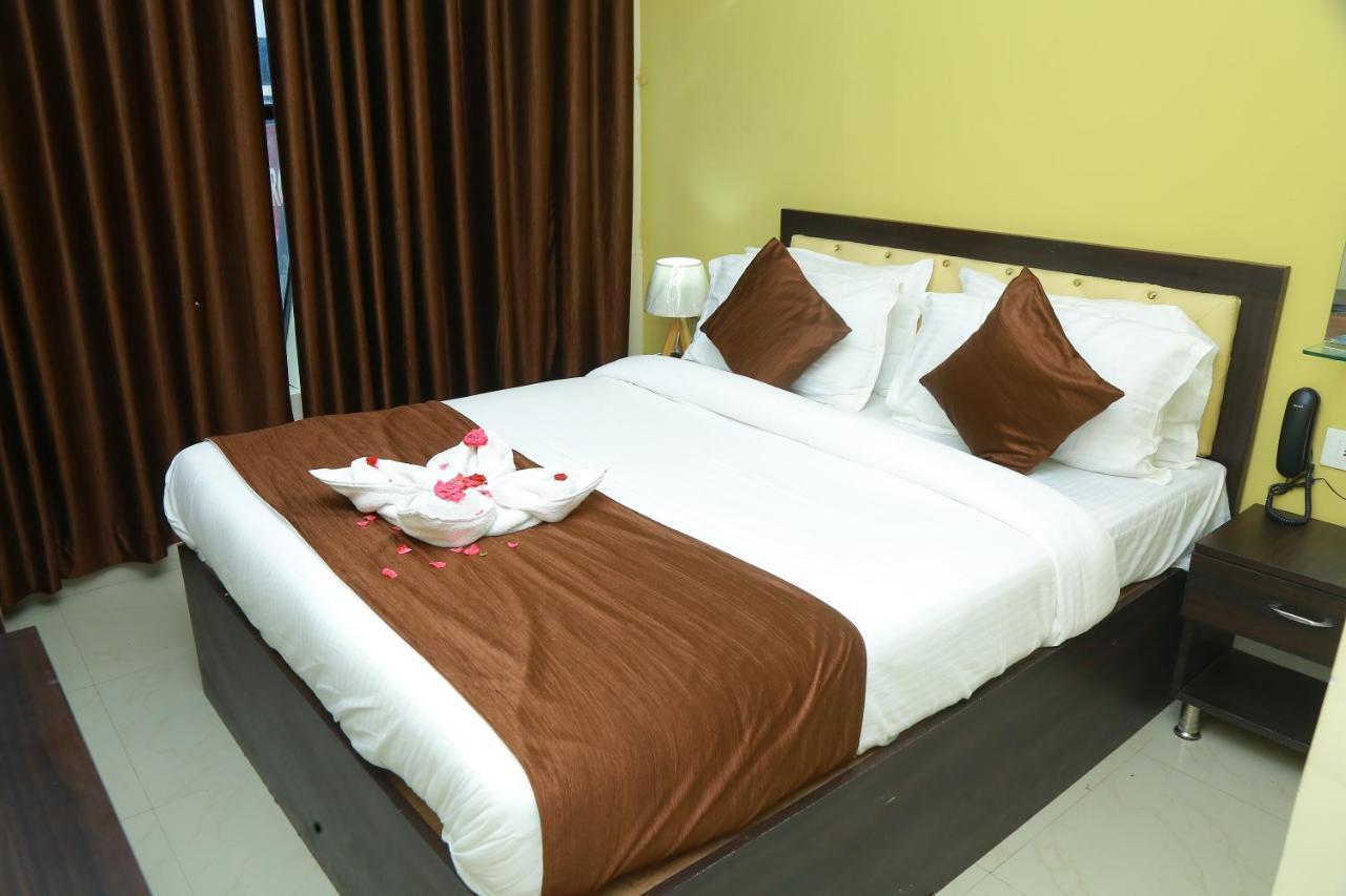 Hotel Sky Park Shamshabad Exterior foto