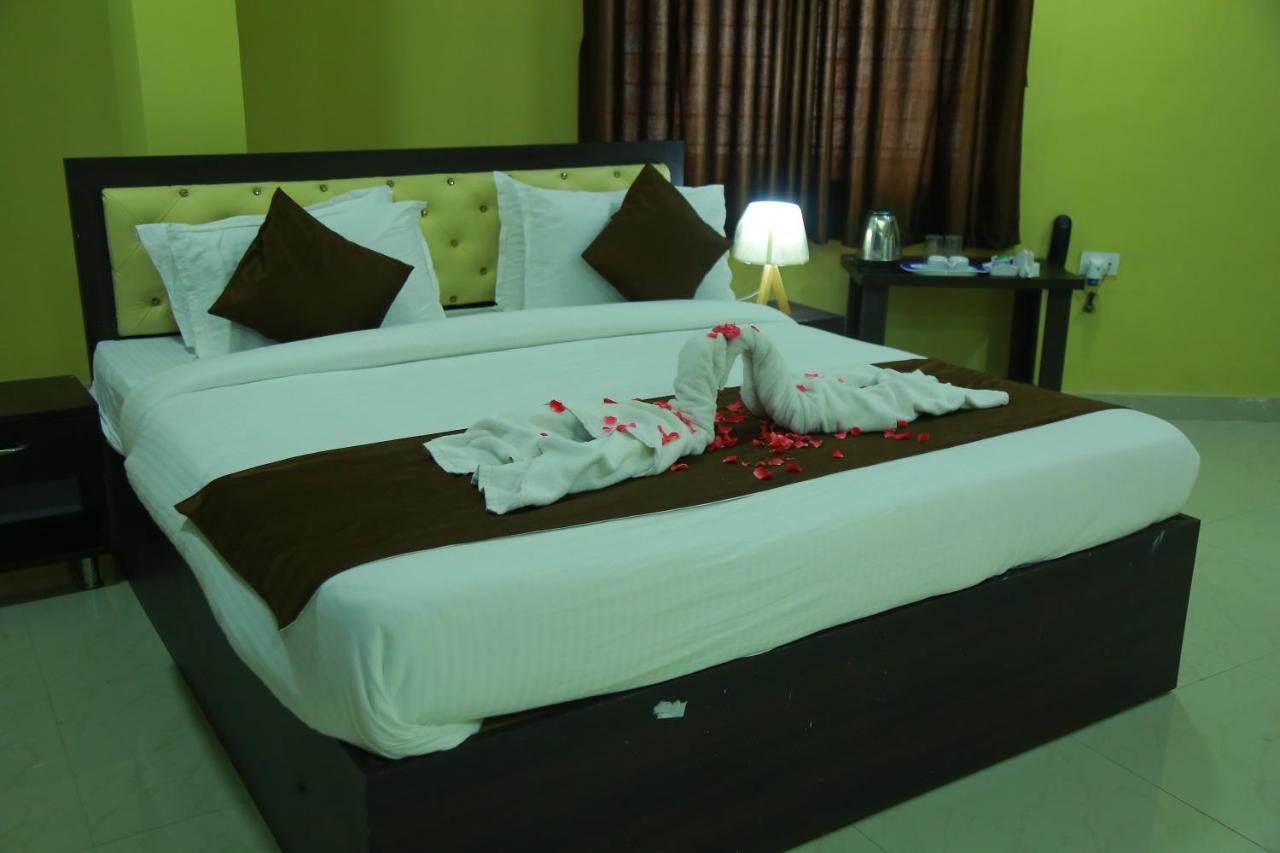 Hotel Sky Park Shamshabad Exterior foto